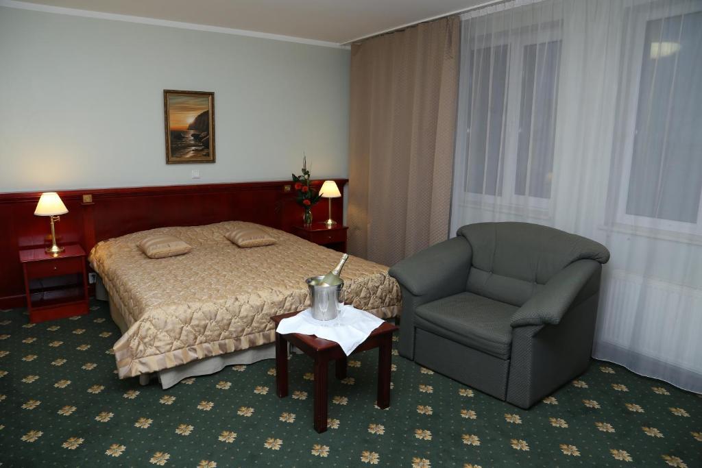Draakon Hotel Tartu Zewnętrze zdjęcie