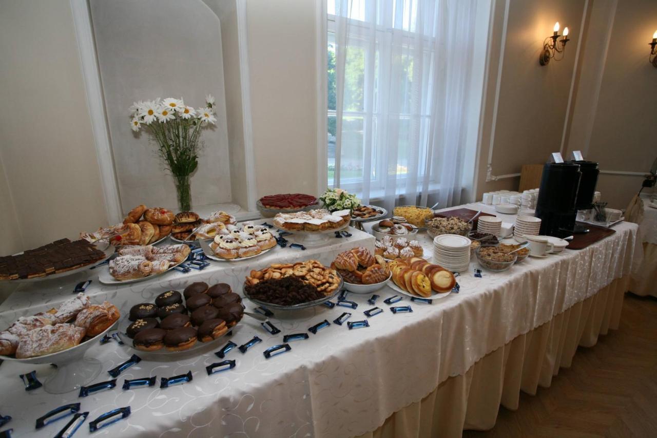 Draakon Hotel Tartu Zewnętrze zdjęcie